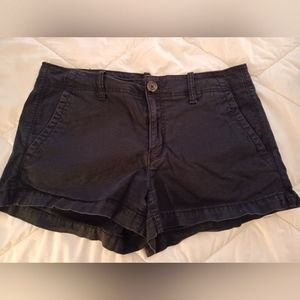 WOMANS BLACK CHINO MINI SHORTS SIZE 10 BY AMERICAN EAGLE
